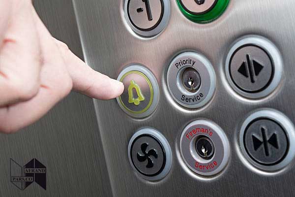 دکمه اضطراری آسانسور